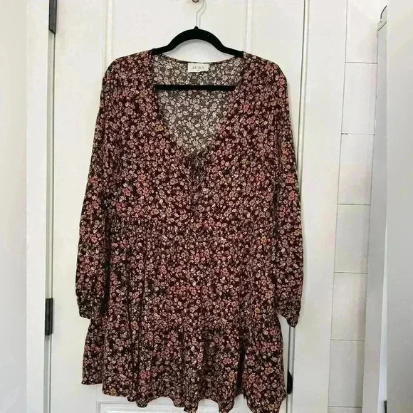 Aura Floral Babydoll Mini Dress size M in new like condition. Feminine, cowgirl - Picture 1 of 6
